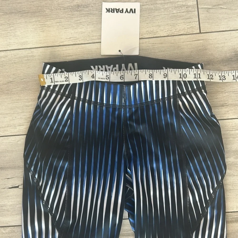 Ivy Park size small workout crop capri leggings pants NWT
